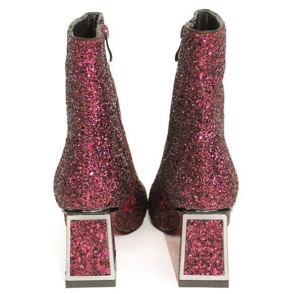 Glittered pink bootie with block heel. - Picture 3 of 3